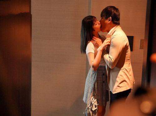 Senang meniduri rekan saya yang berpayudara besar sepanjang malam